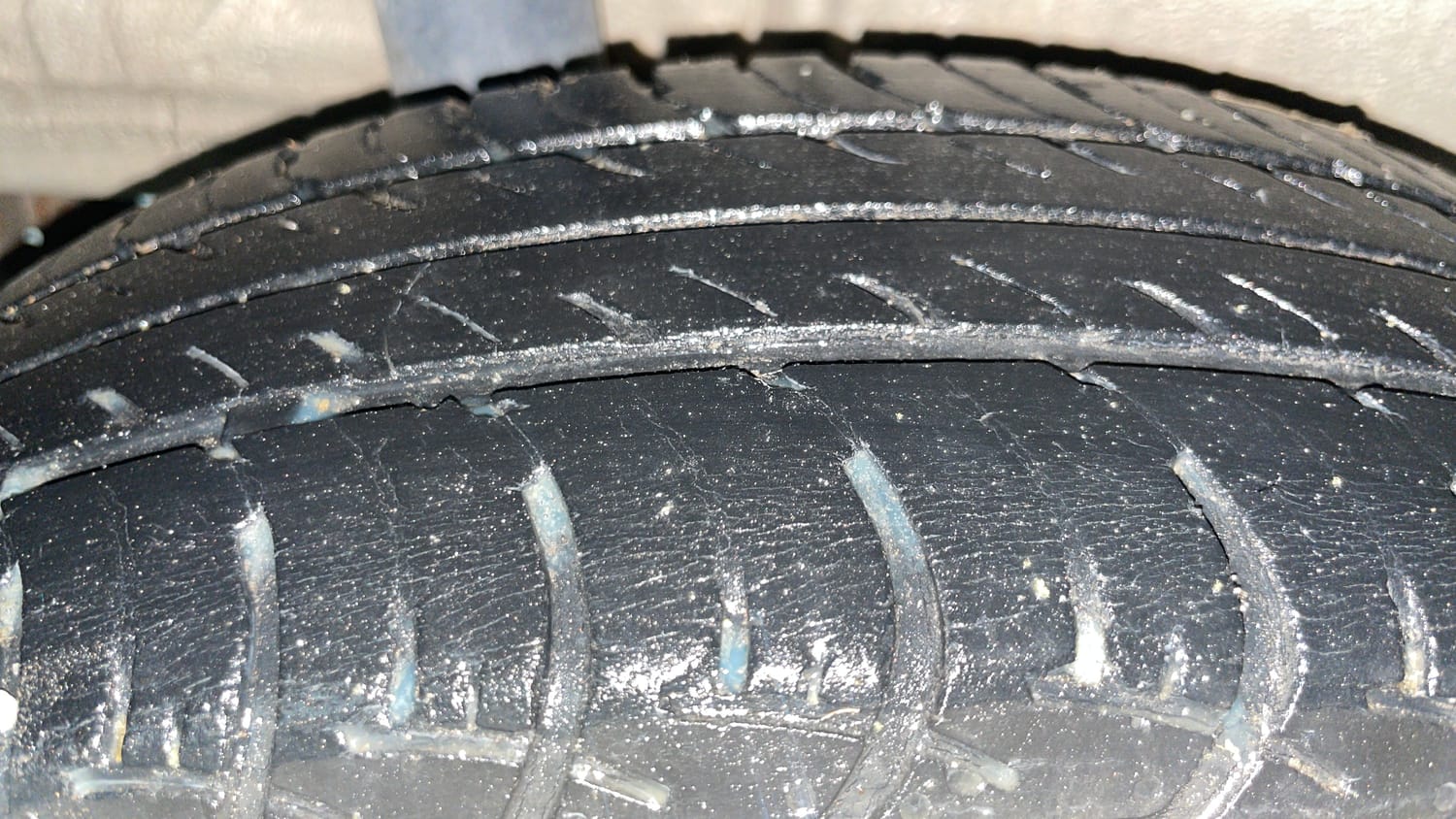 Used 2019 Maruti Suzuki Wagon R VXi 1.2 AMT Petrol Automatic tyres RIGHT REAR TYRE TREAD VIEW