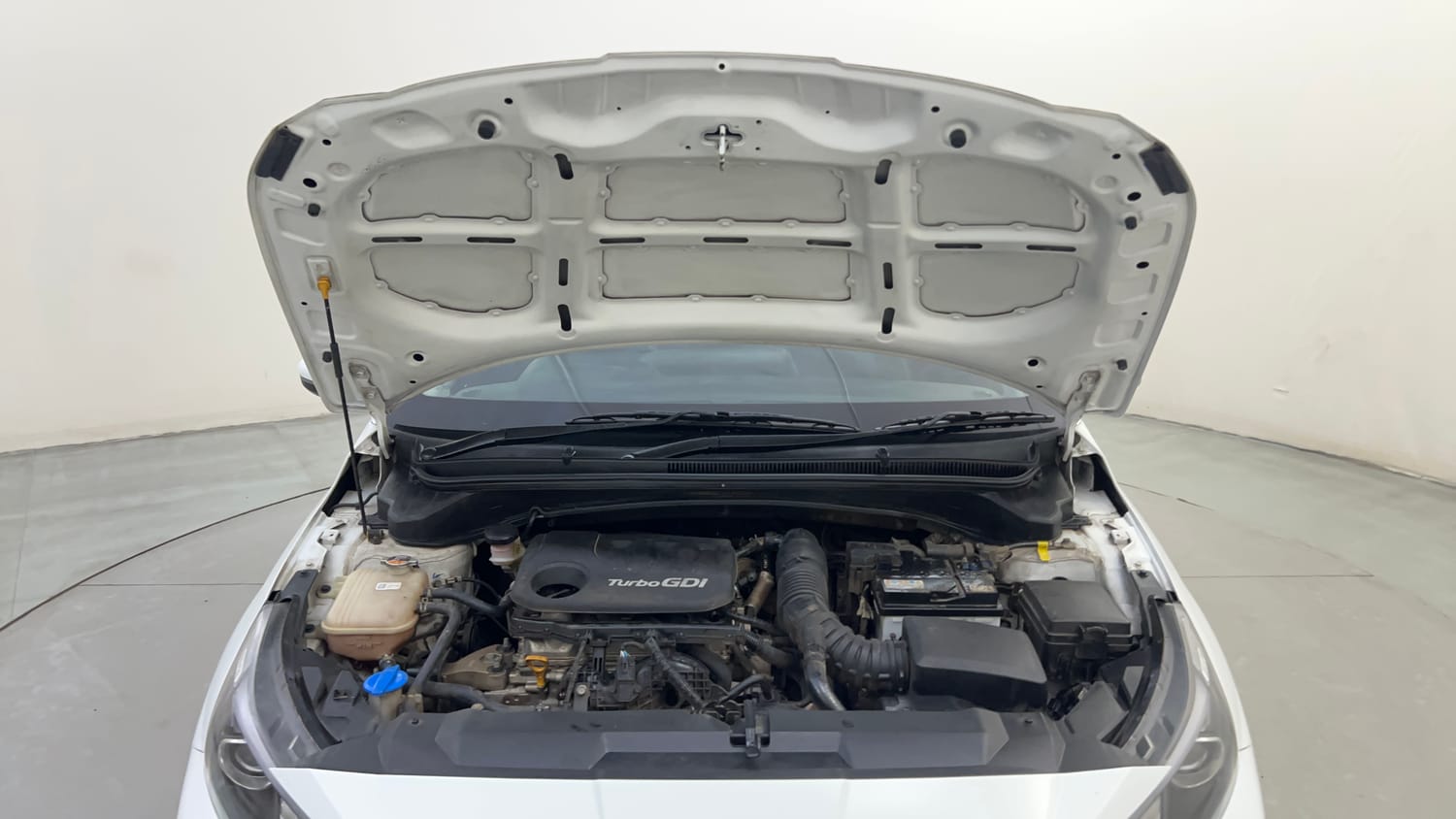 Used 2023 Hyundai New i20 Asta (O) 1.0 Turbo DCT Petrol Automatic engine ENGINE & BONNET OPEN FRONT VIEW