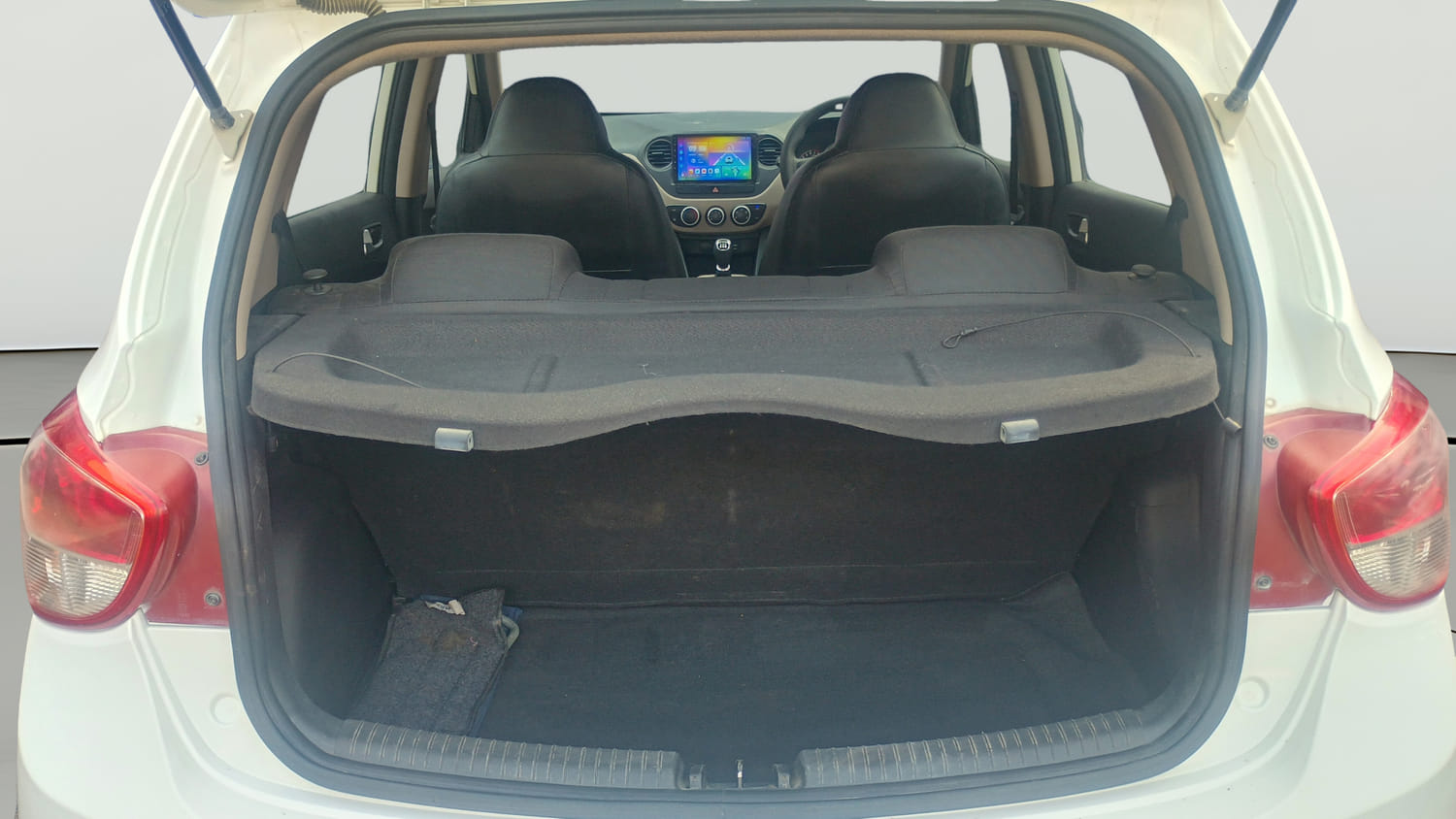 Used 2016 Hyundai Grand i10 Sportz 1.2 Kappa VTVT Petrol Manual interior DICKY INSIDE VIEW