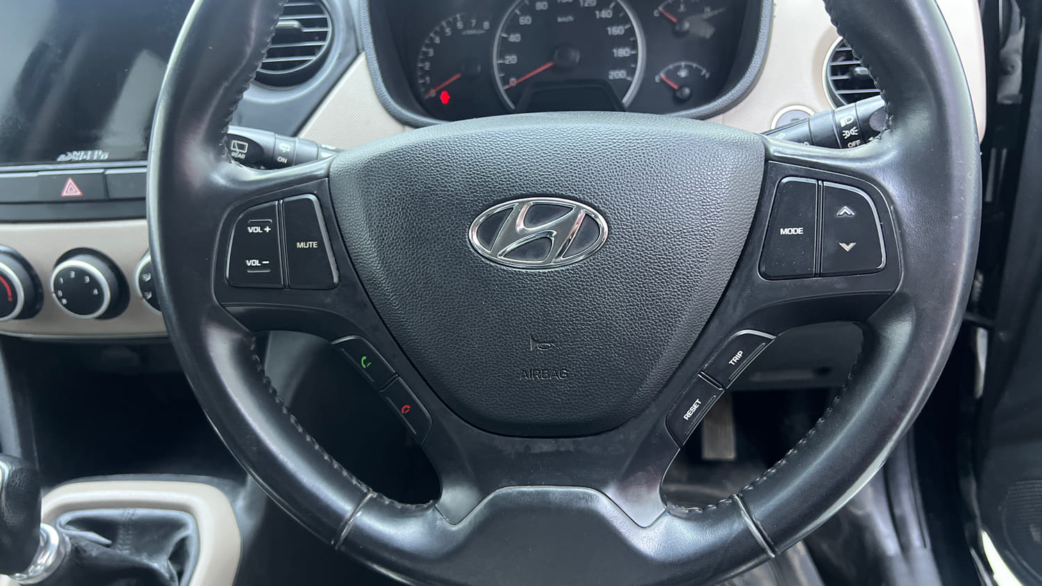 Used 2013 Hyundai Grand i10 Asta 1.2 Kappa VTVT Petrol Manual top_features Steering mounted controls