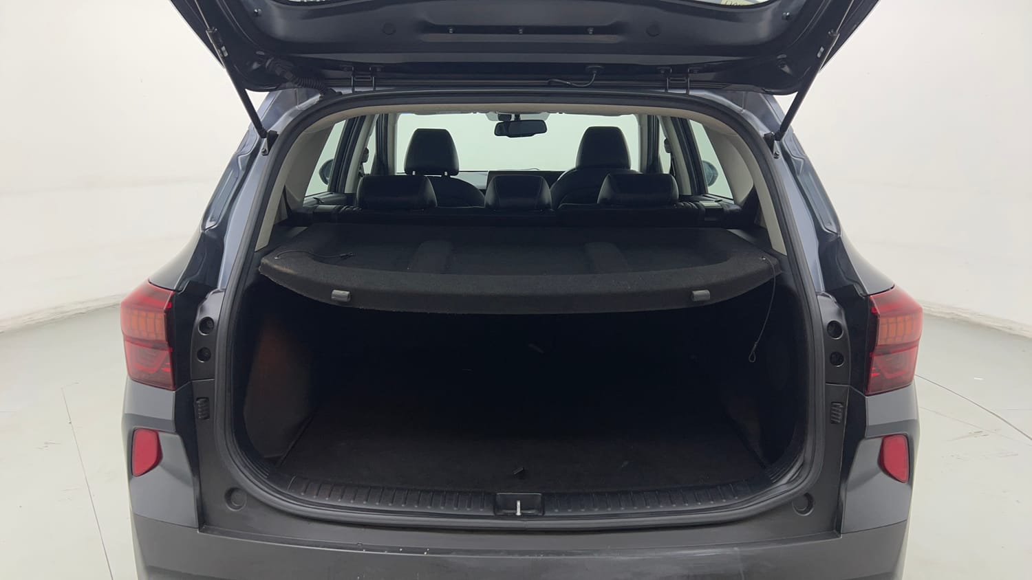 Used 2022 Kia Seltos X Line 1.4 DCT Petrol Automatic interior DICKY INSIDE VIEW