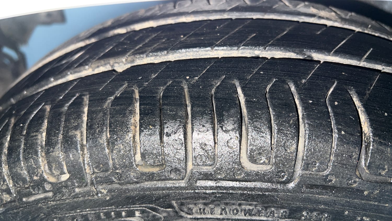 Used 2017 Hyundai Eon Magna + Petrol Manual tyres RIGHT REAR TYRE TREAD VIEW