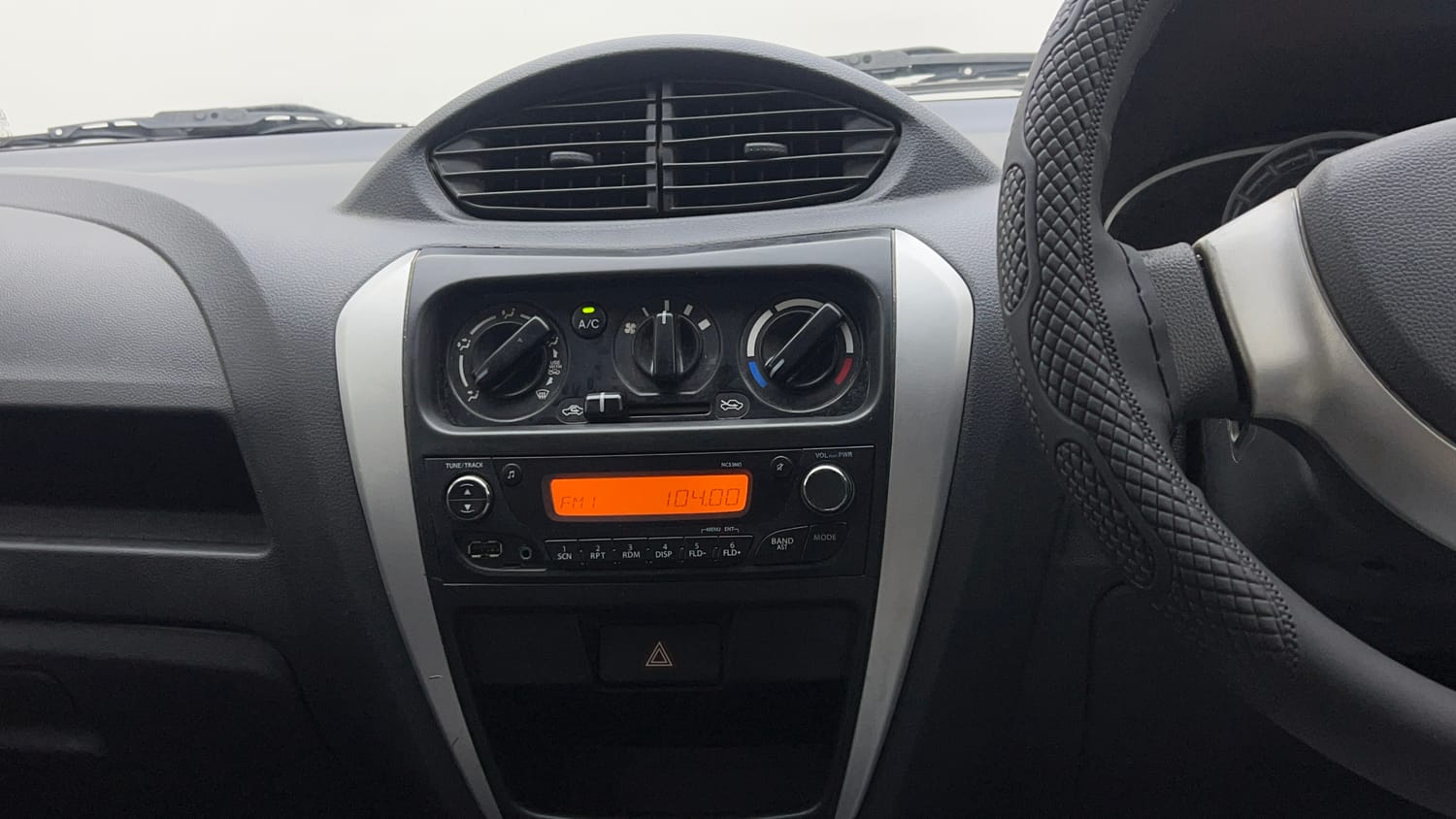 Used 2018 Maruti Suzuki Alto 800 VXi Petrol Manual interior MUSIC SYSTEM & AC CONTROL VIEW