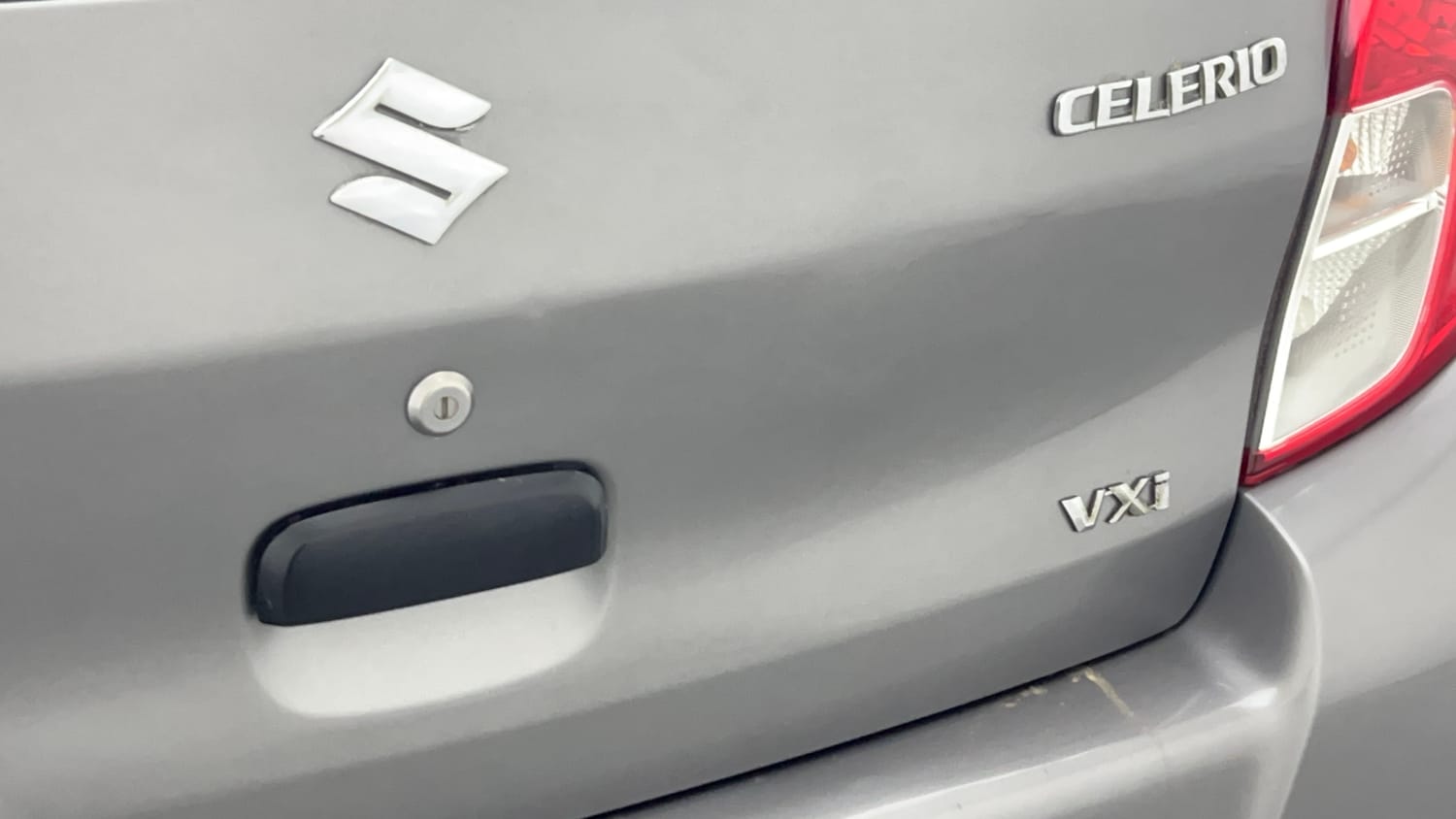 Used 2016 Maruti Suzuki Celerio VXi Petrol Manual dents MINOR SCRATCH
