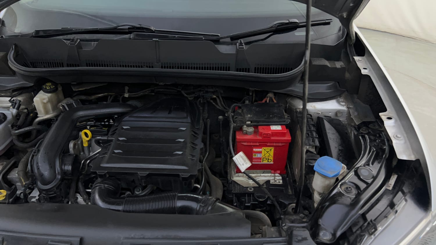 Used 2023 Volkswagen Taigun Topline 1.0 TSI AT Petrol Automatic engine ENGINE LEFT SIDE HINGE & APRON VIEW