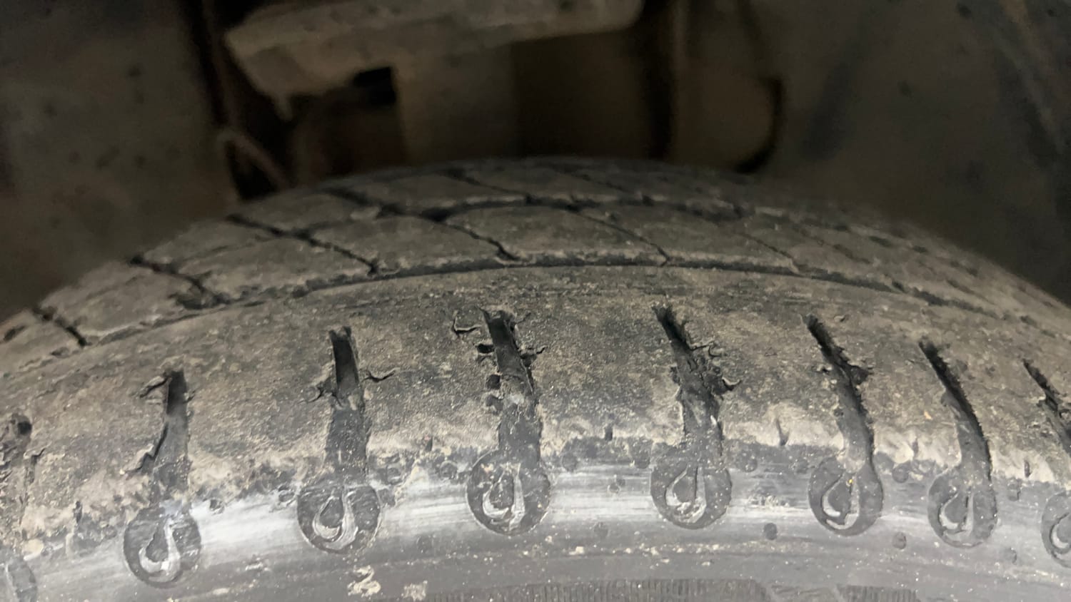 Used 2024 Tata Tiago XZA Plus iCNG Cng Automatic tyres LEFT FRONT TYRE TREAD VIEW