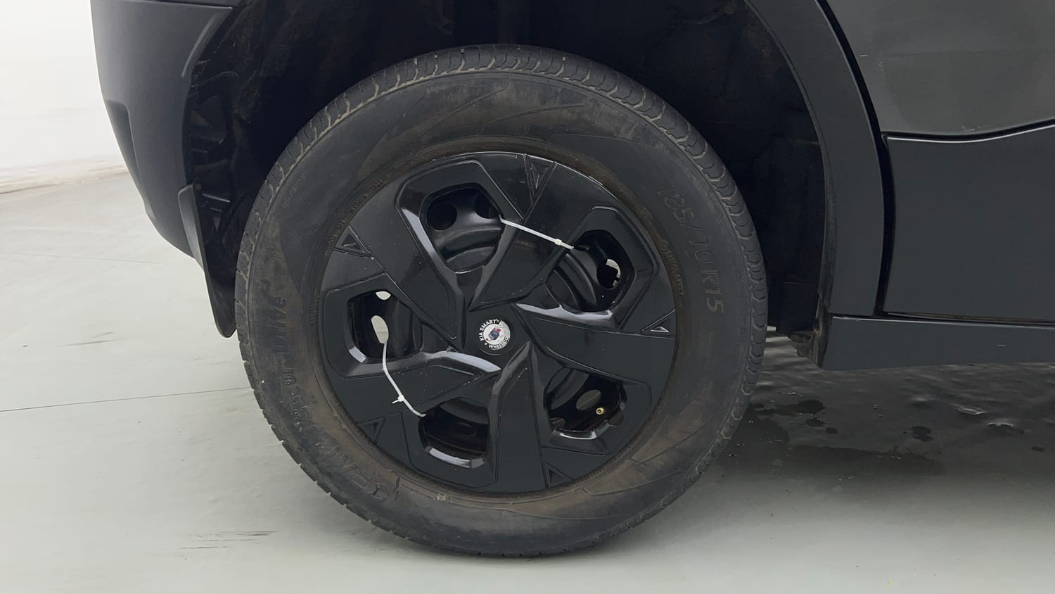 Used 2022 Tata Punch Pure MT Petrol Manual tyres RIGHT REAR TYRE RIM VIEW