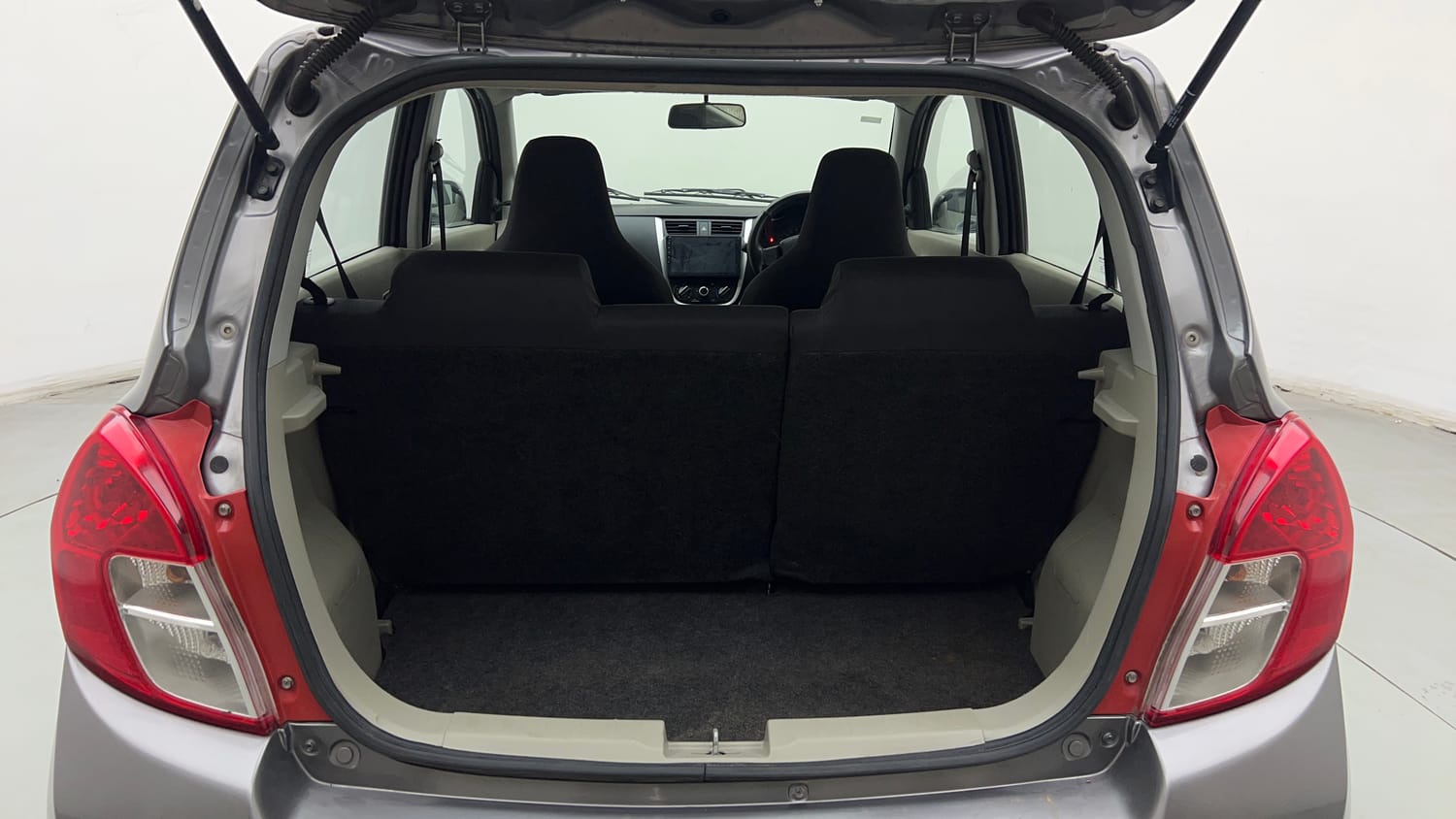 Used 2016 Maruti Suzuki Celerio VXi Petrol Manual interior DICKY INSIDE VIEW