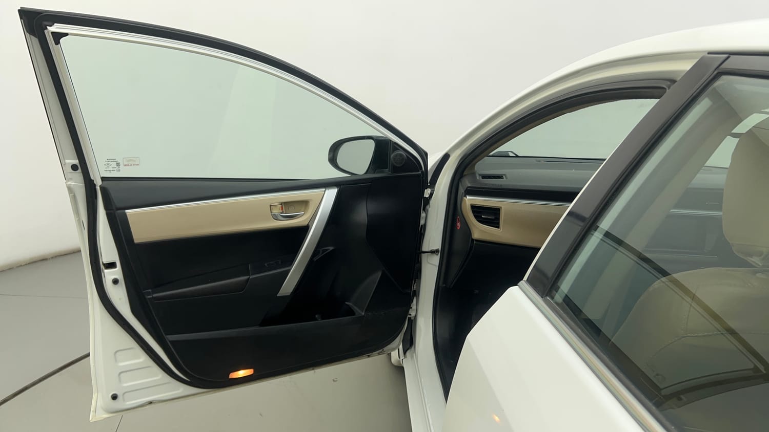Used 2015 Toyota Corolla Altis VL AT Petrol Petrol Automatic interior LEFT FRONT DOOR OPEN VIEW