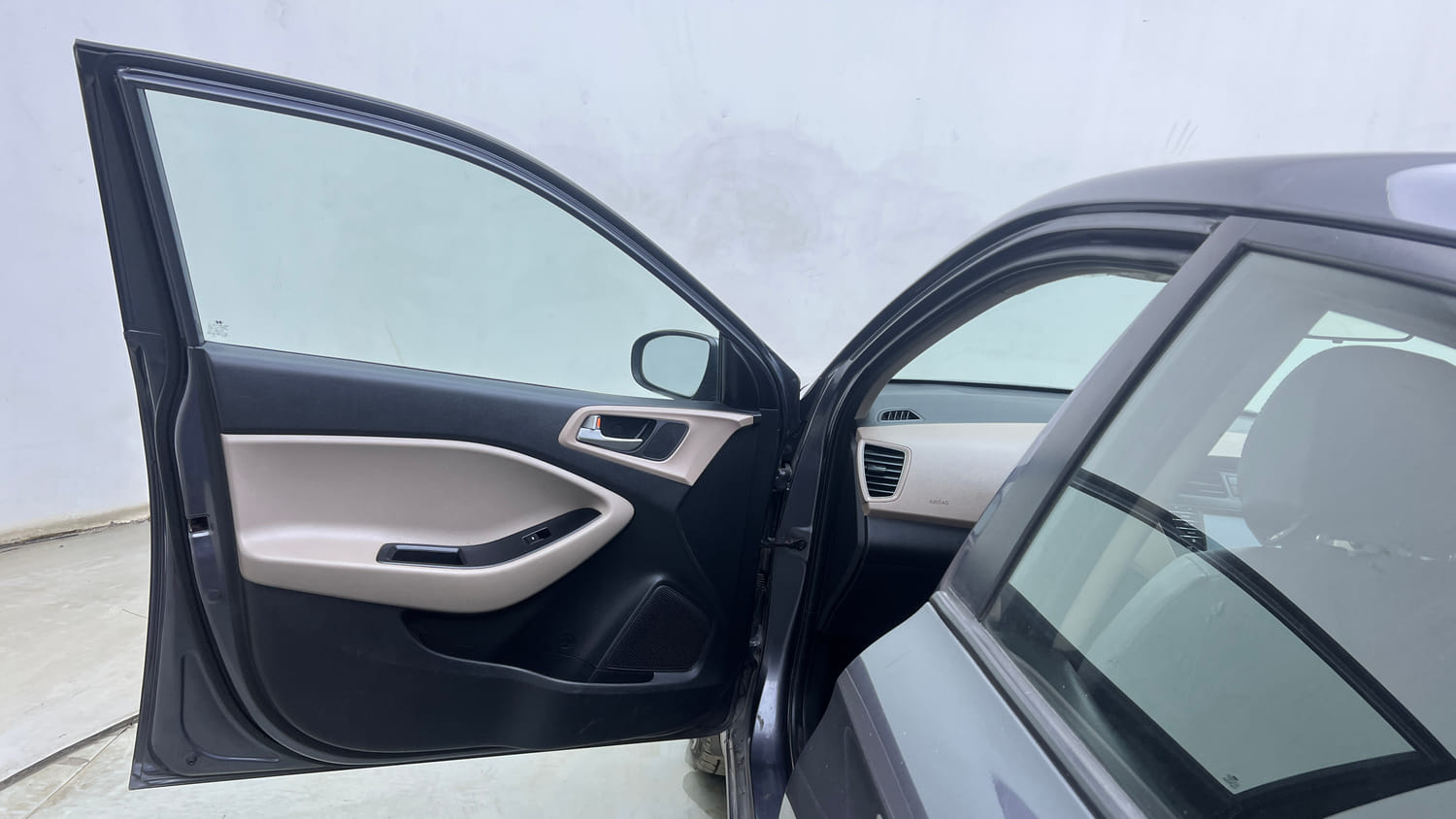 Used 2018 Hyundai Elite i20 Asta 1.2 Petrol Manual interior LEFT FRONT DOOR OPEN VIEW