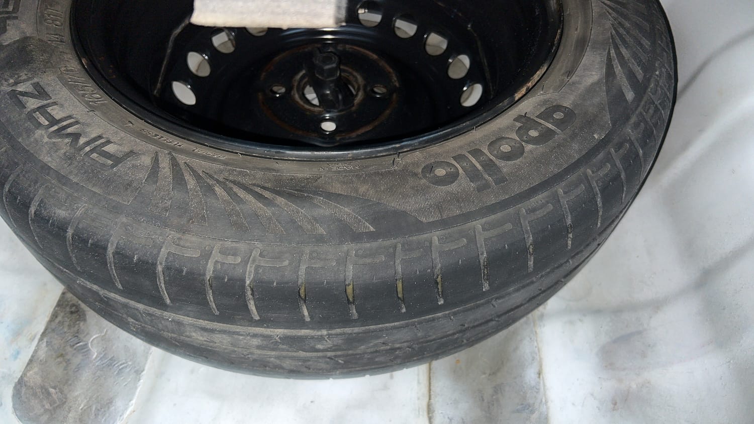 Used 2021 Hyundai Aura S 1.2 CNG Cng Manual tyres SPARE TYRE VIEW