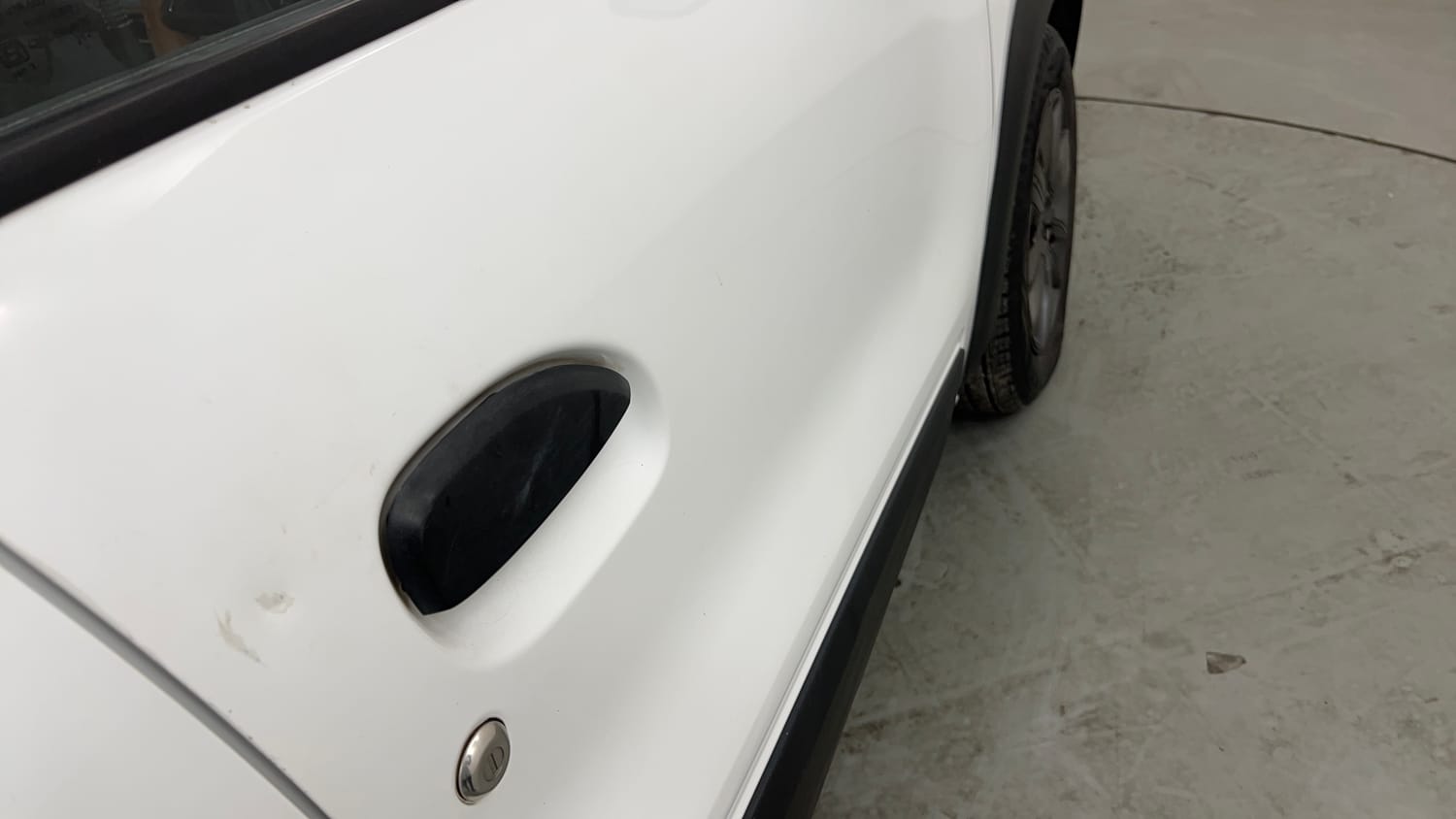 Used 2022 Renault Kwid CLIMBER 1.0 AMT (O) Dual Tone Petrol Automatic dents MINOR SCRATCH