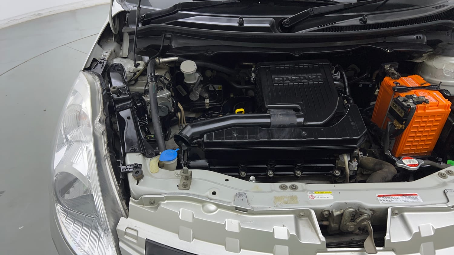 Used 2016 Maruti Suzuki Swift VXI (O) Petrol Manual engine ENGINE RIGHT SIDE VIEW