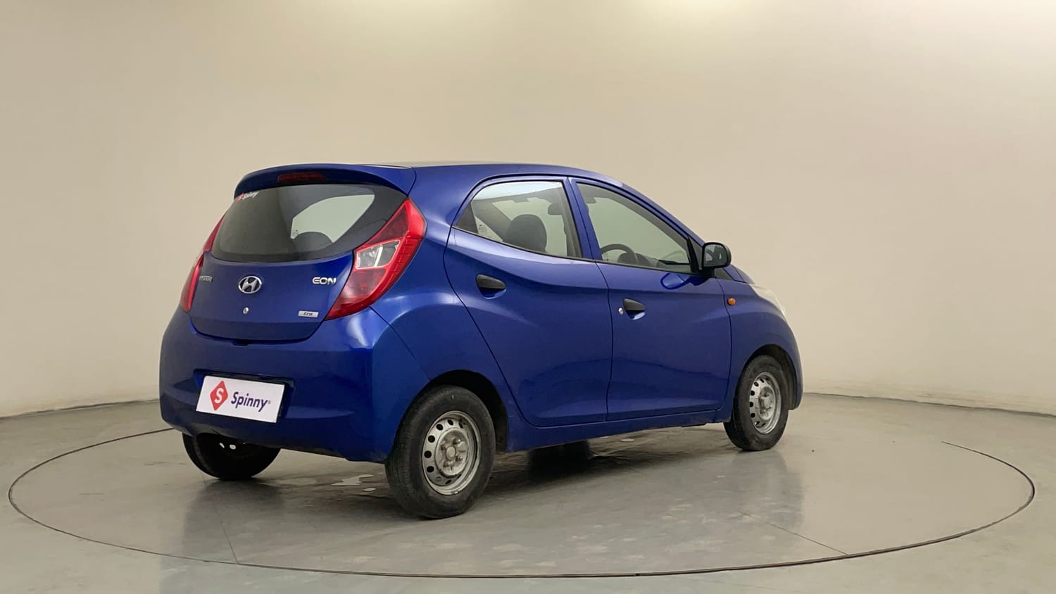 Used 2013 Hyundai Eon Era + Petrol Manual exterior RIGHT REAR CORNER VIEW