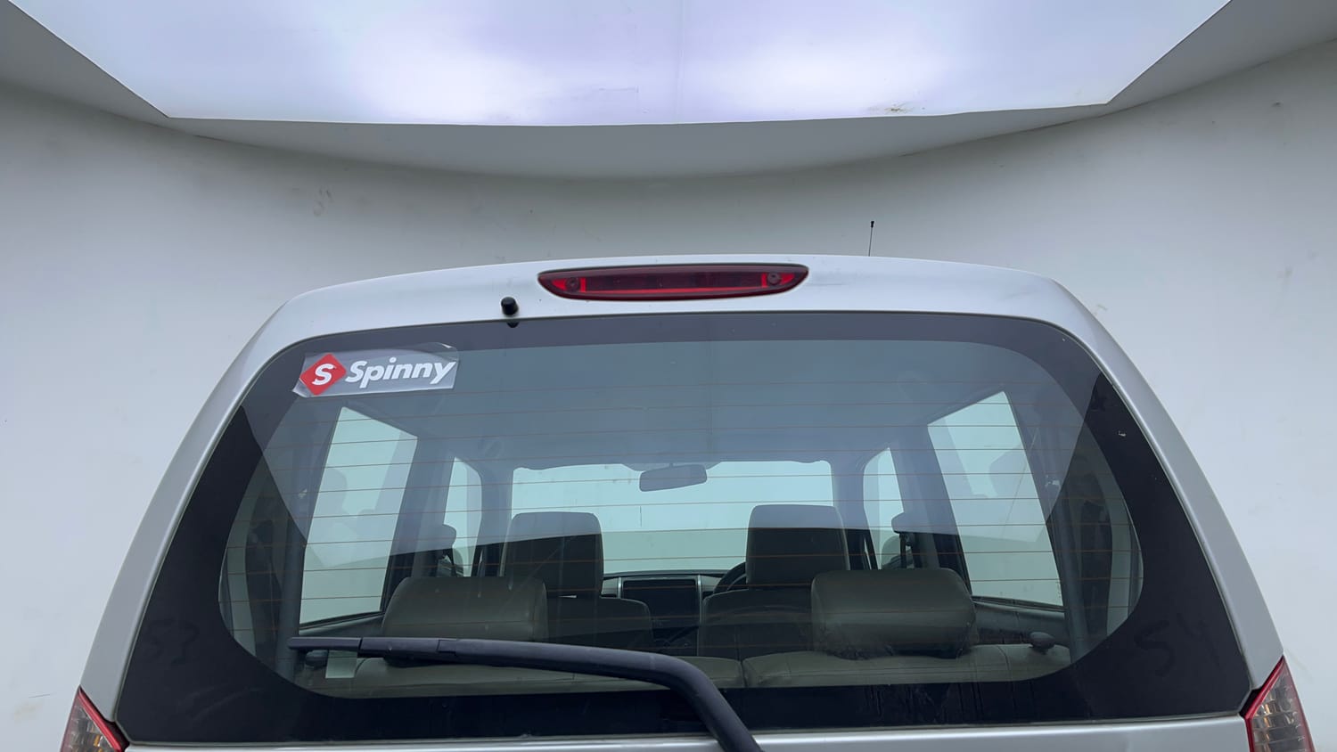 Used 2014 Maruti Suzuki Wagon R VXI Petrol Manual exterior BACK WINDSHIELD VIEW