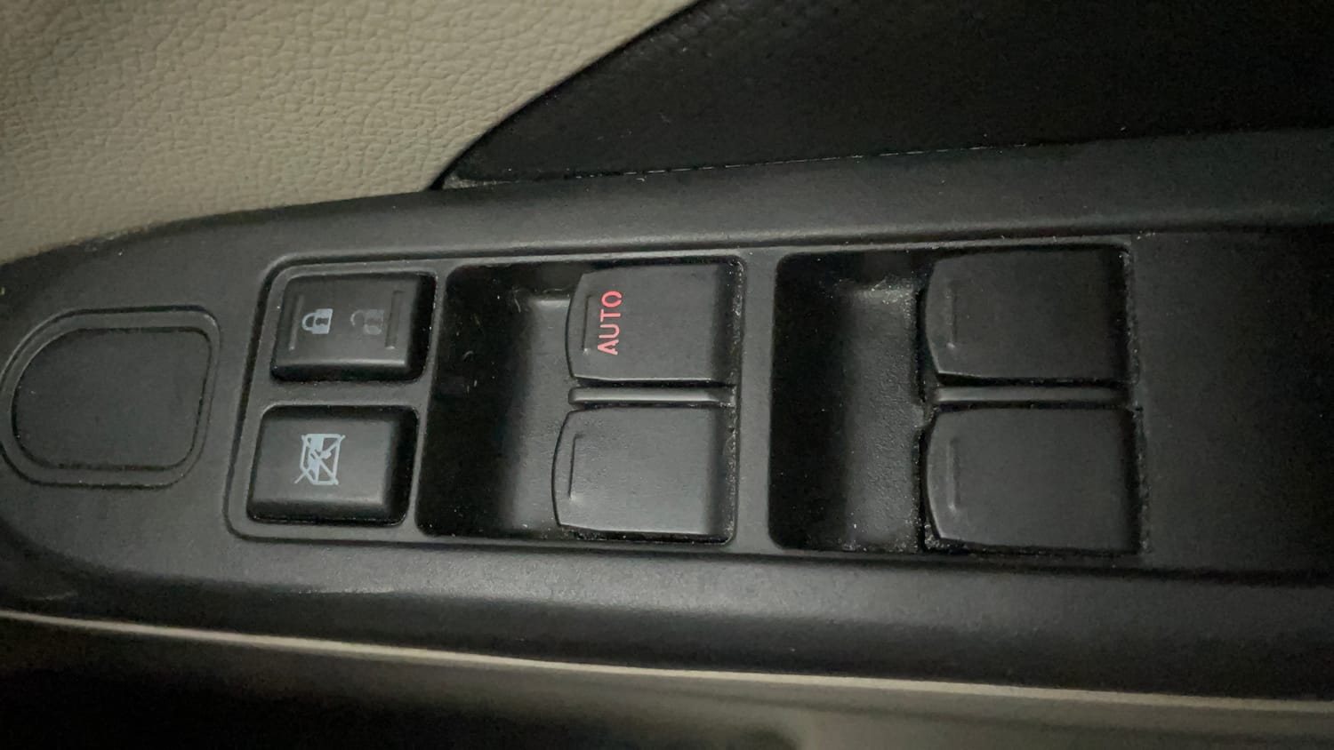Used 2014 Maruti Suzuki Celerio VXi Petrol Manual top_features Power windows