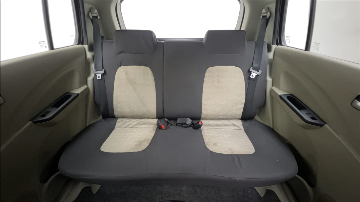 Used 2016 Maruti Suzuki Celerio VXi Petrol Manual interior REAR SEAT CONDITION VIEW