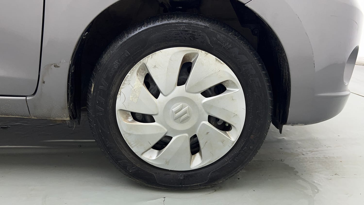 Used 2016 Maruti Suzuki Celerio VXi Petrol Manual tyres RIGHT FRONT TYRE RIM VIEW