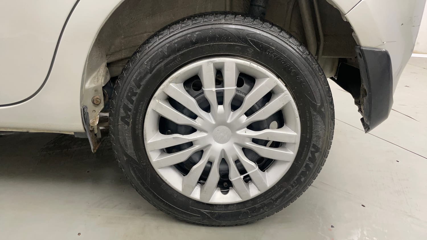 Used 2019 Maruti Suzuki Wagon R VXi 1.2 AMT Petrol Automatic tyres LEFT REAR TYRE RIM VIEW