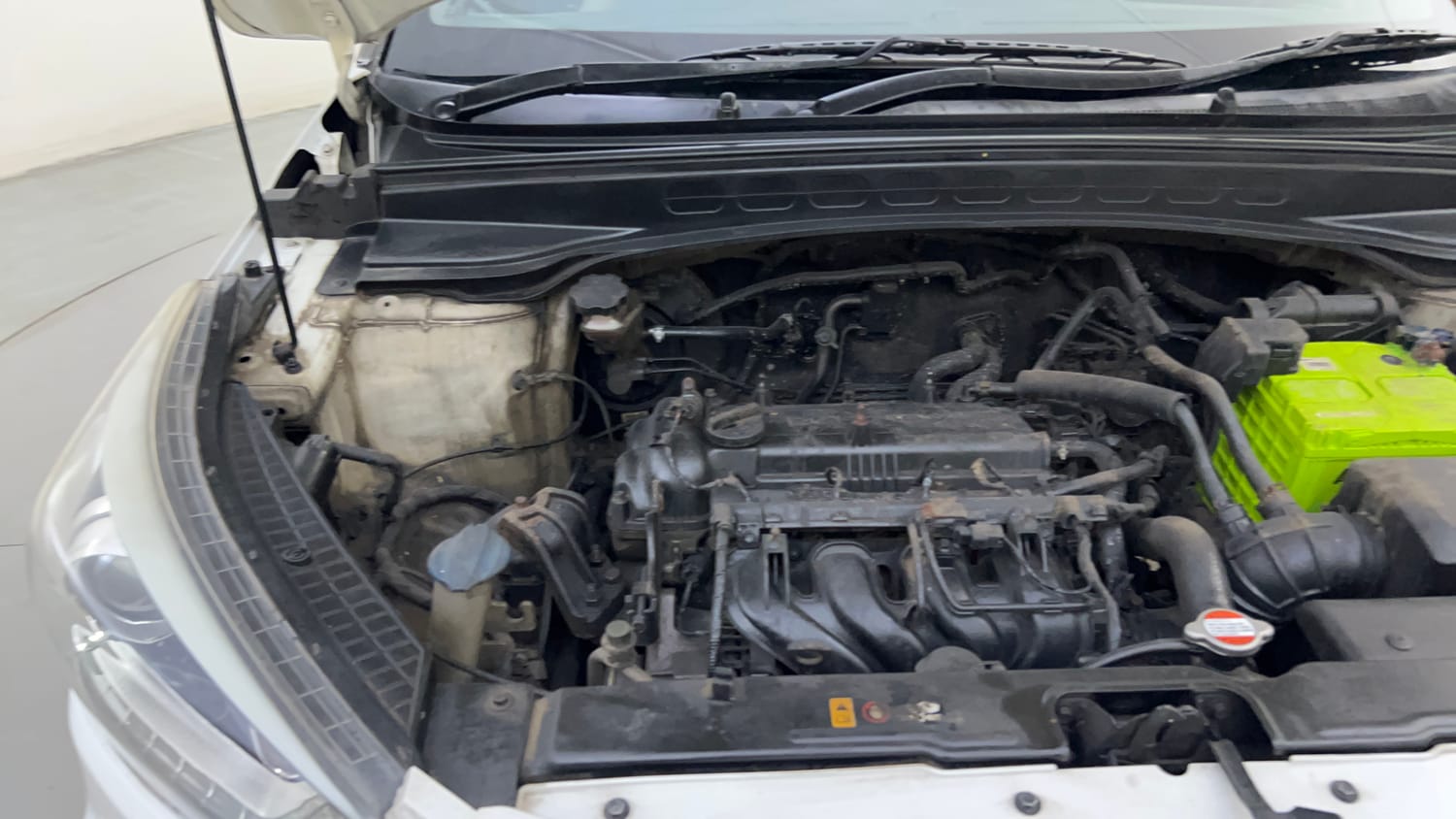 Used 2016 Hyundai Creta 1.6 SX Plus Petrol Petrol Manual engine ENGINE RIGHT SIDE HINGE & APRON VIEW