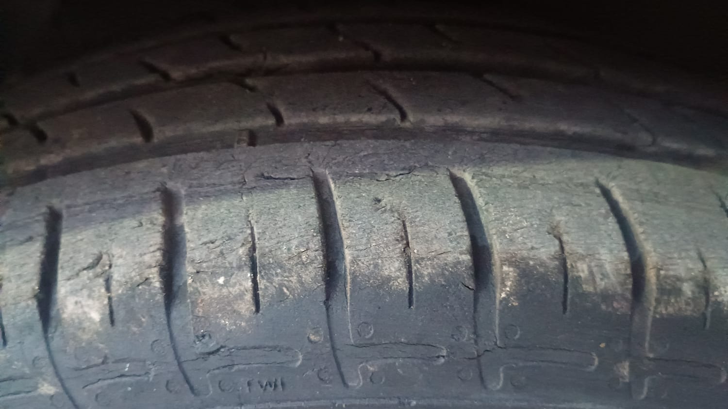 Used 2021 Hyundai Grand i10 Nios Sportz 1.2 Kappa VTVT Petrol Manual tyres LEFT FRONT TYRE TREAD VIEW