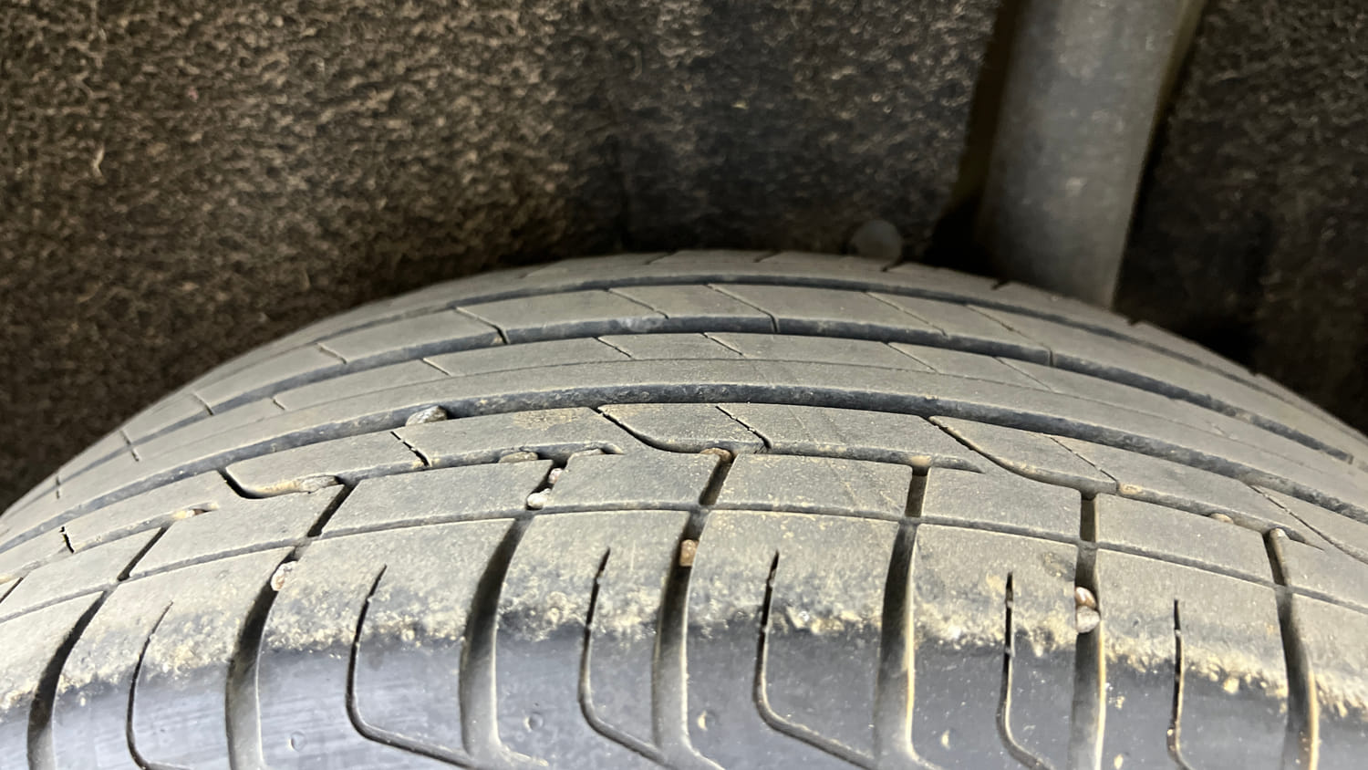 Used 2017 Maruti Suzuki Vitara Brezza [2016-2020] ZDi Plus Diesel Manual tyres LEFT REAR TYRE TREAD VIEW
