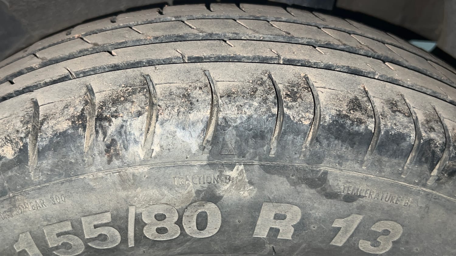 Used 2014 Maruti Suzuki Celerio LXi Petrol Manual tyres LEFT REAR TYRE TREAD VIEW