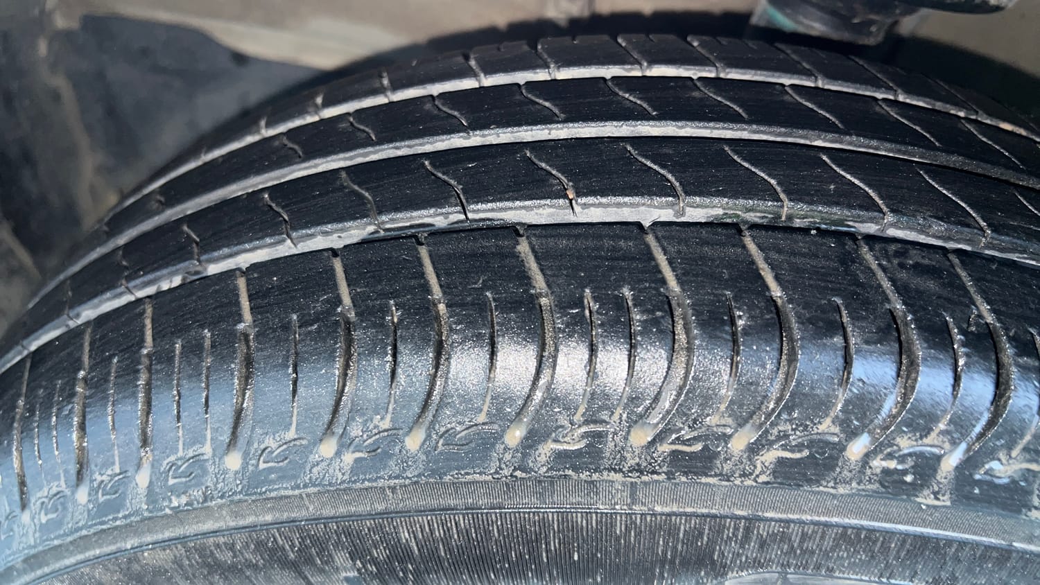 Used 2024 Maruti Suzuki S-Presso VXi S-CNG Cng Manual tyres LEFT FRONT TYRE TREAD VIEW
