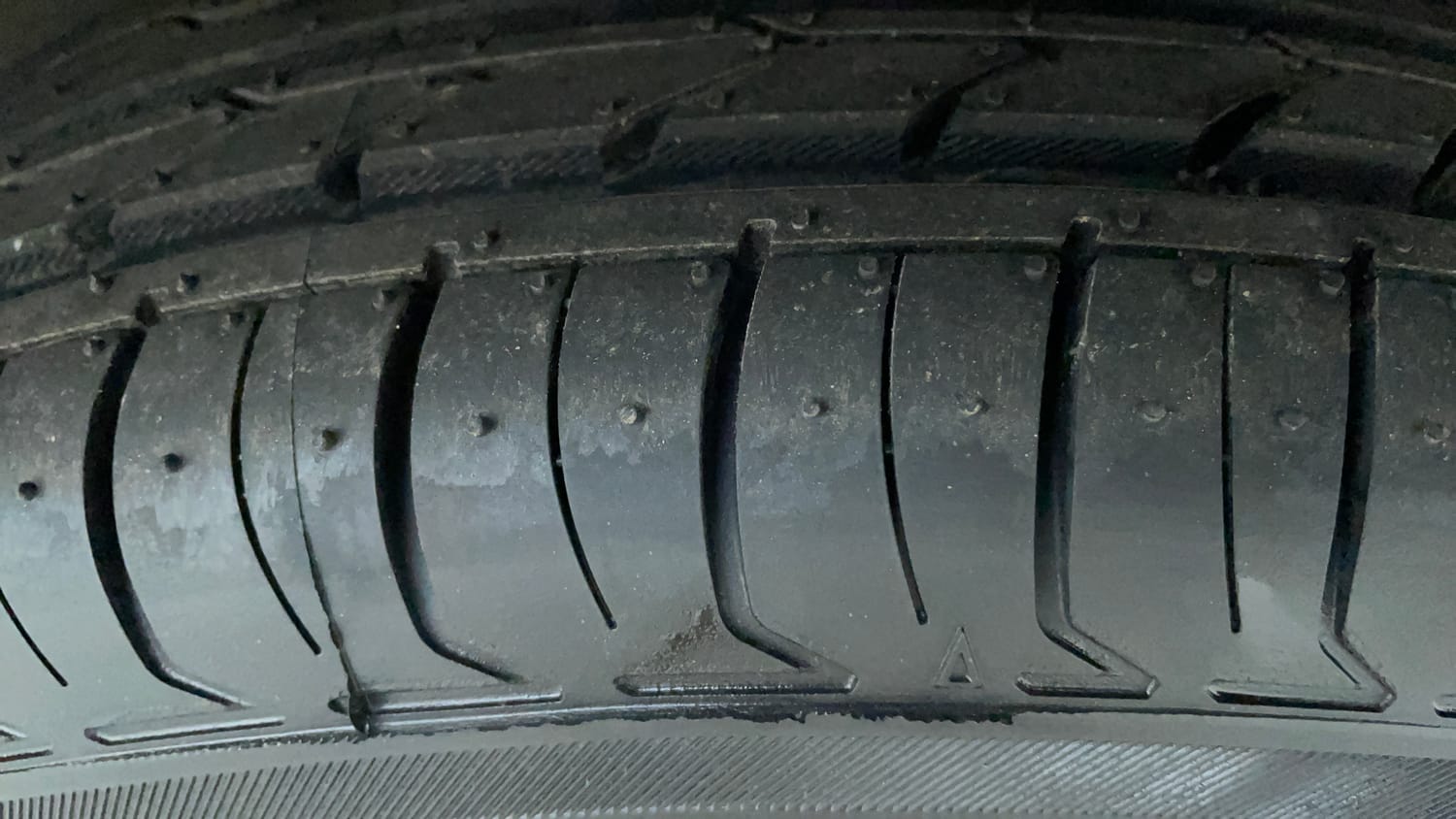 Used 2022 Renault Triber RXT Petrol Manual tyres RIGHT FRONT TYRE TREAD VIEW