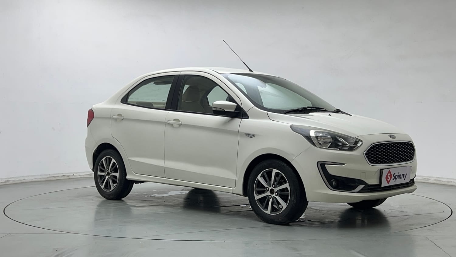 Used 2021 Ford Figo Aspire Titanium Plus 1.2 Ti-VCT Petrol Manual exterior RIGHT FRONT CORNER VIEW