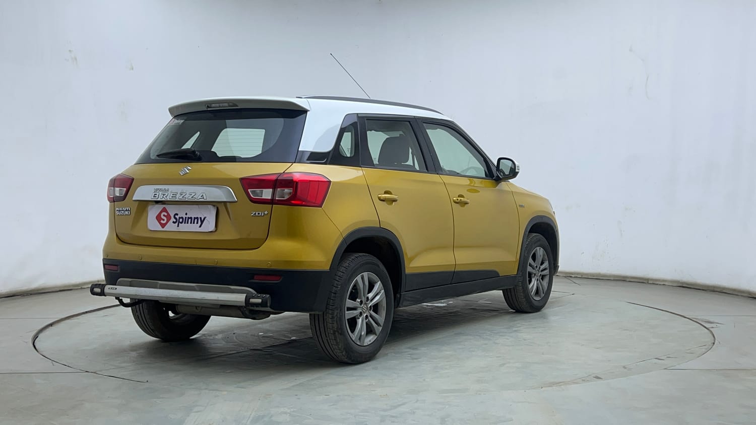 Used 2017 Maruti Suzuki Vitara Brezza [2016-2020] ZDi Plus Diesel Manual exterior RIGHT REAR CORNER VIEW