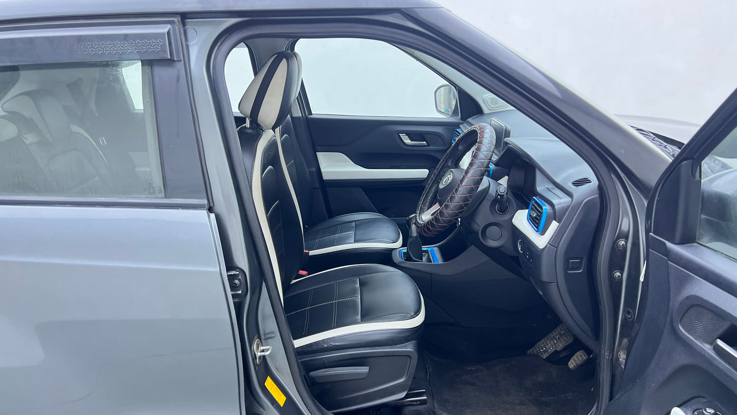 Used 2022 Tata Punch Creative MT Petrol Manual interior RIGHT SIDE FRONT DOOR CABIN VIEW