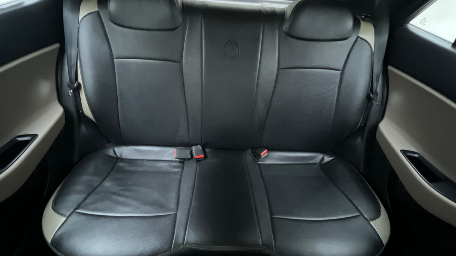 Used 2018 Hyundai Elite i20 Asta 1.2 Petrol Manual interior REAR SEAT CONDITION VIEW
