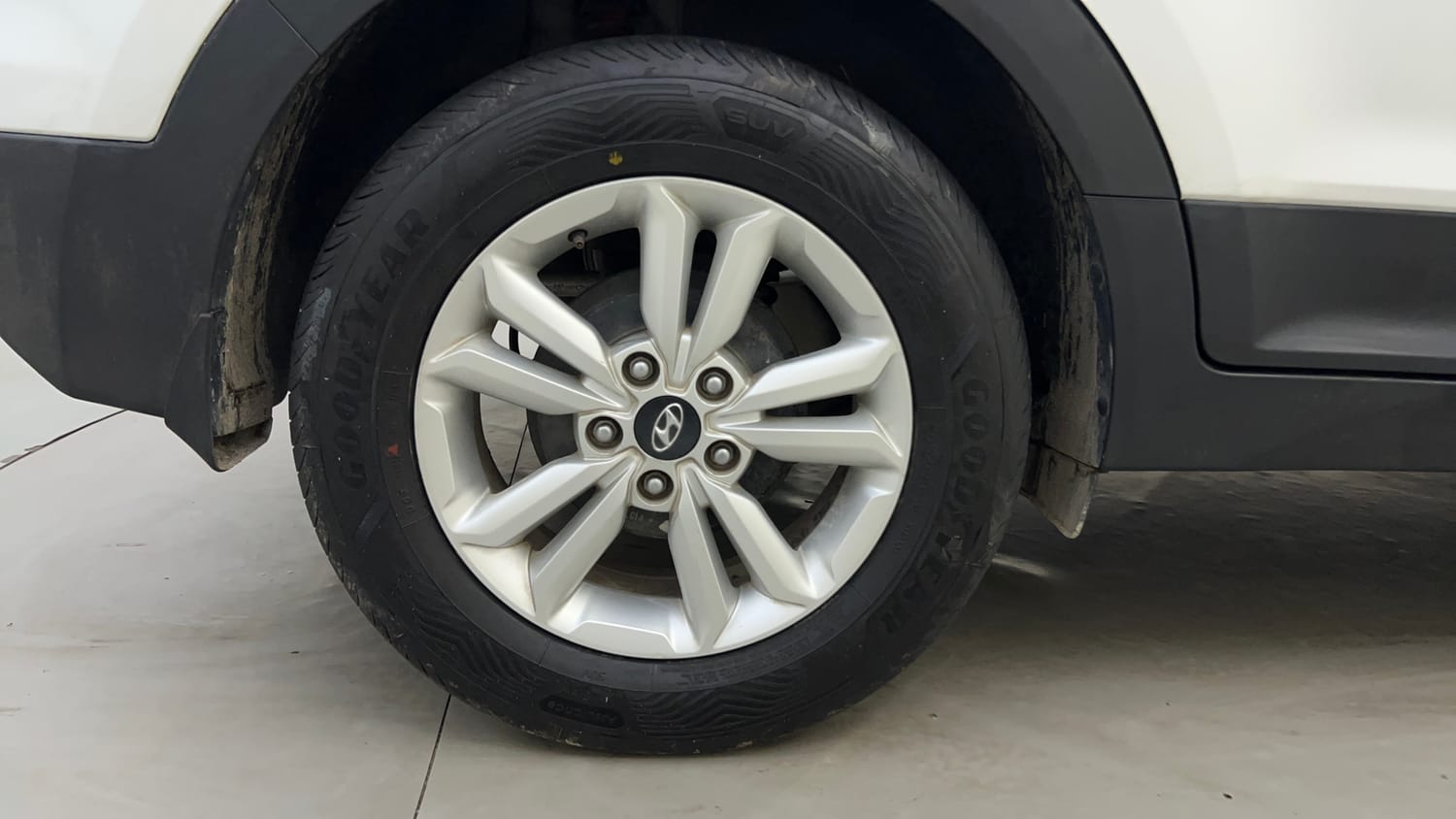 Used 2016 Hyundai Creta 1.6 SX Plus Petrol Petrol Manual tyres RIGHT REAR TYRE RIM VIEW