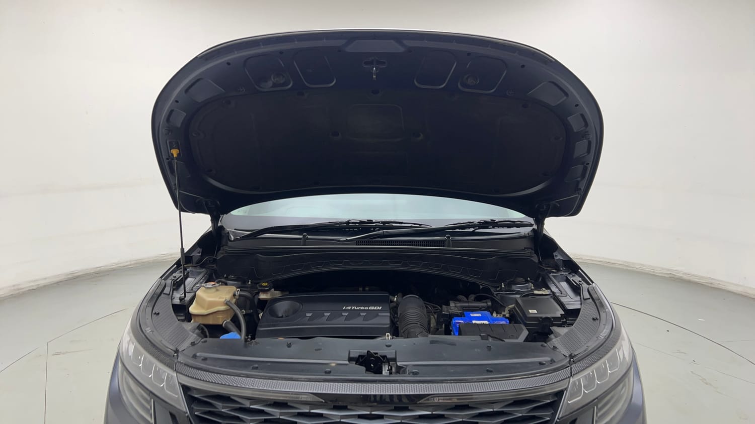 Used 2022 Kia Seltos X Line 1.4 DCT Petrol Automatic engine ENGINE & BONNET OPEN FRONT VIEW