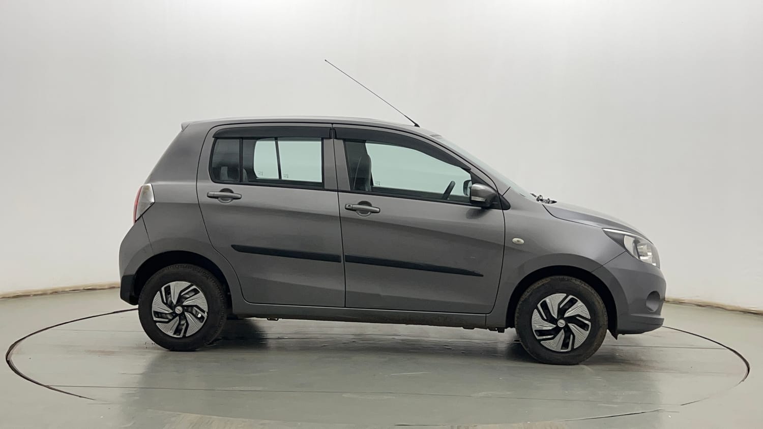 Used 2014 Maruti Suzuki Celerio LXi Petrol Manual exterior RIGHT SIDE VIEW