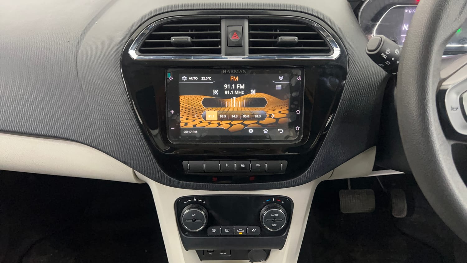 Used 2024 Tata Tiago XZA Plus iCNG Cng Automatic interior MUSIC SYSTEM & AC CONTROL VIEW