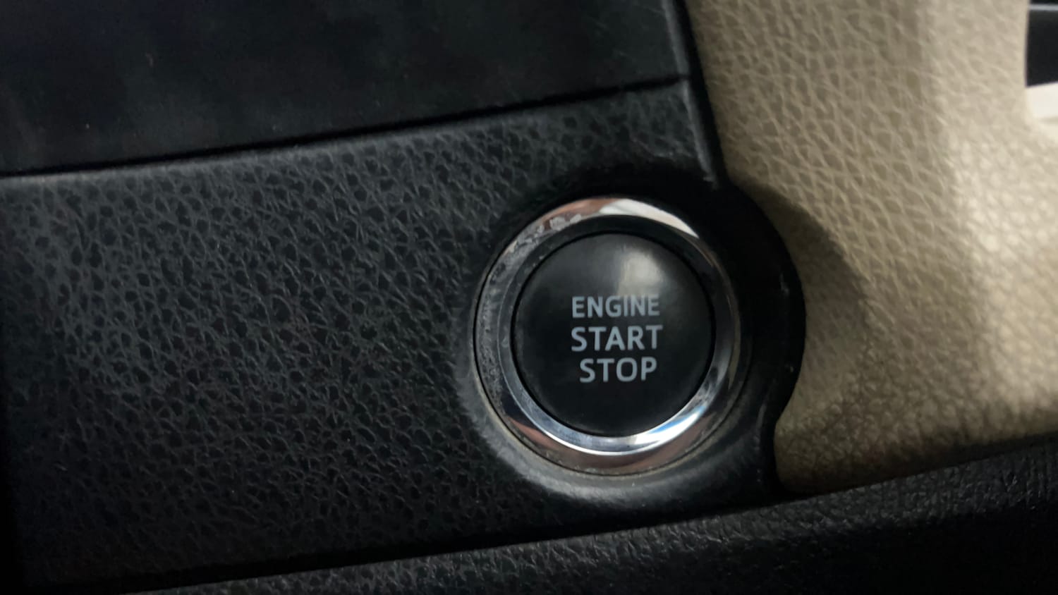 Used 2015 Toyota Corolla Altis VL AT Petrol Petrol Automatic top_features Keyless start