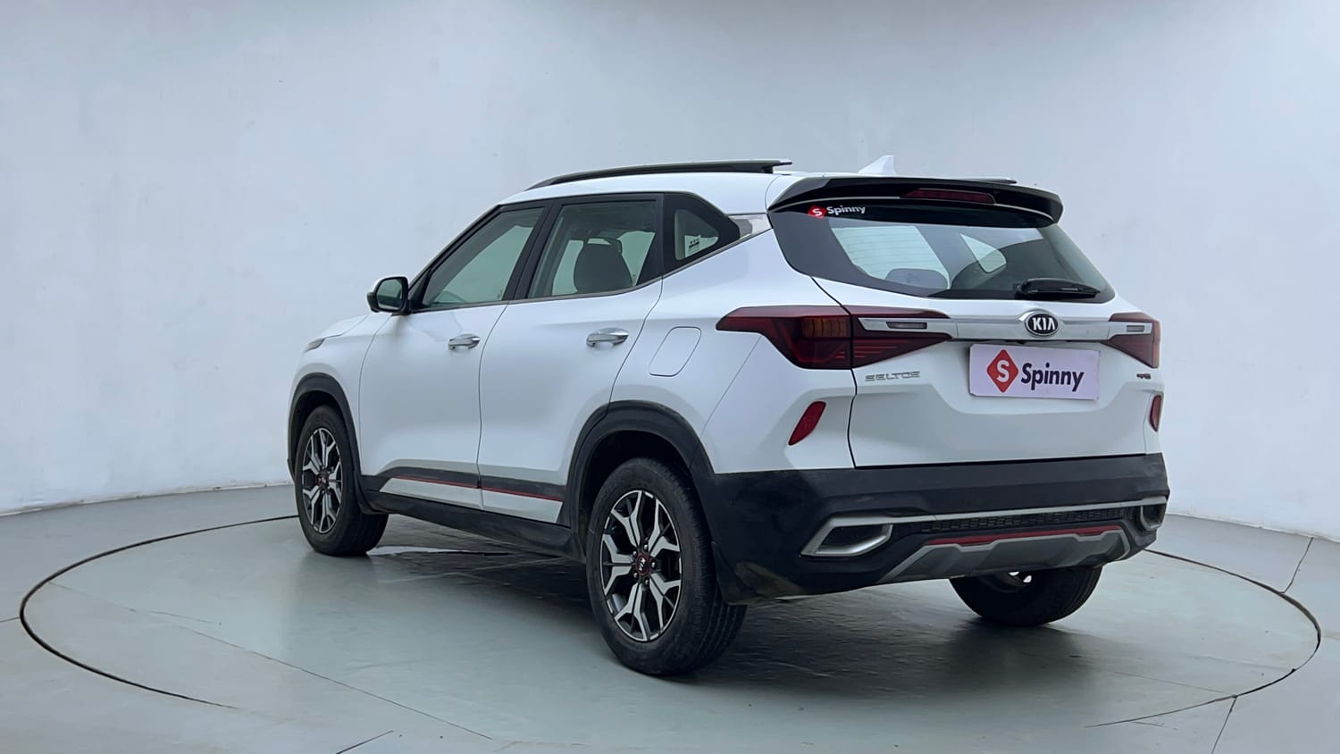 Used 2020 Kia Seltos GTX Plus AT 1.5 Diesel Diesel Automatic exterior LEFT REAR CORNER VIEW