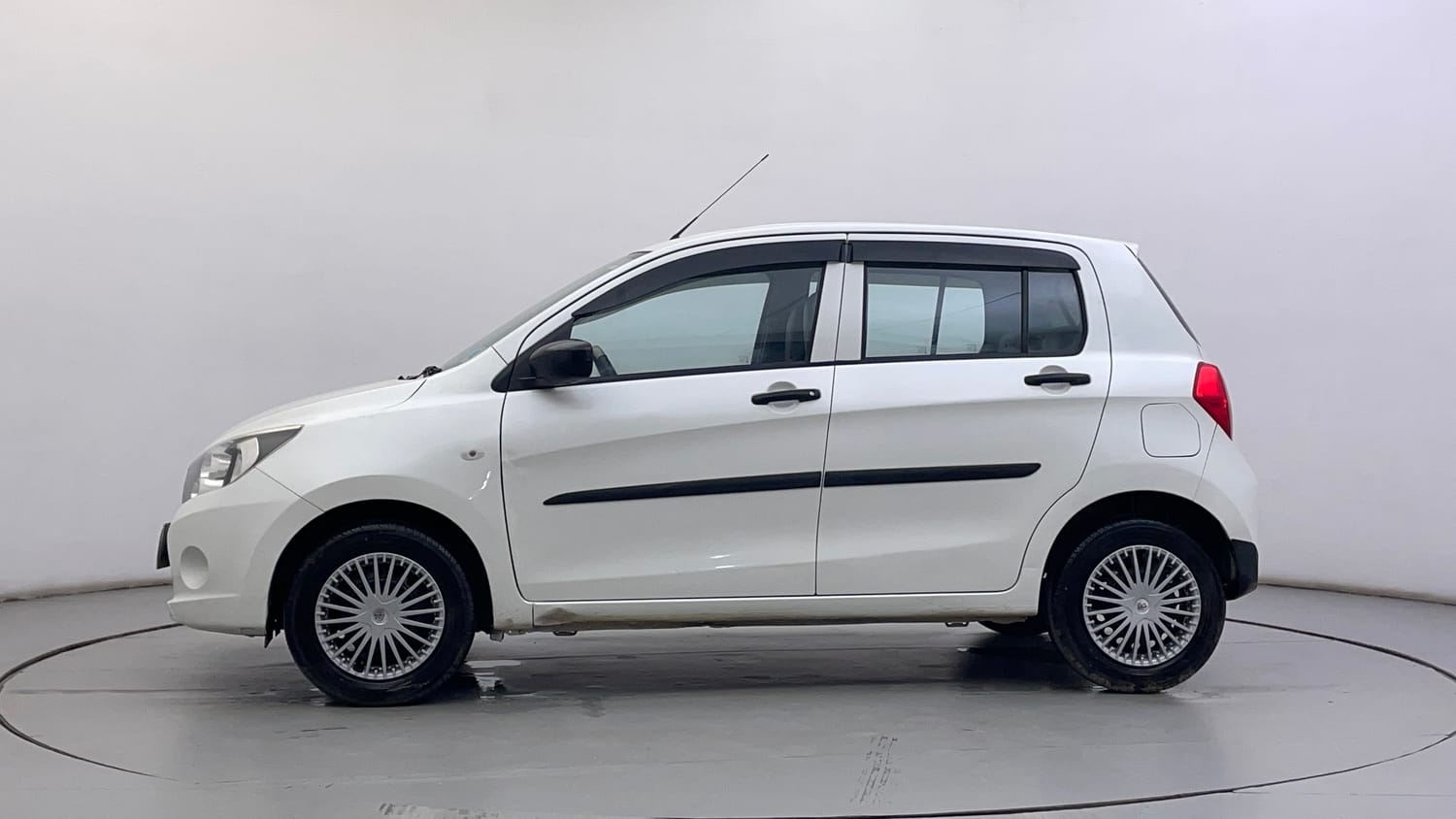Used 2014 Maruti Suzuki Celerio VXi Petrol Manual exterior LEFT SIDE VIEW
