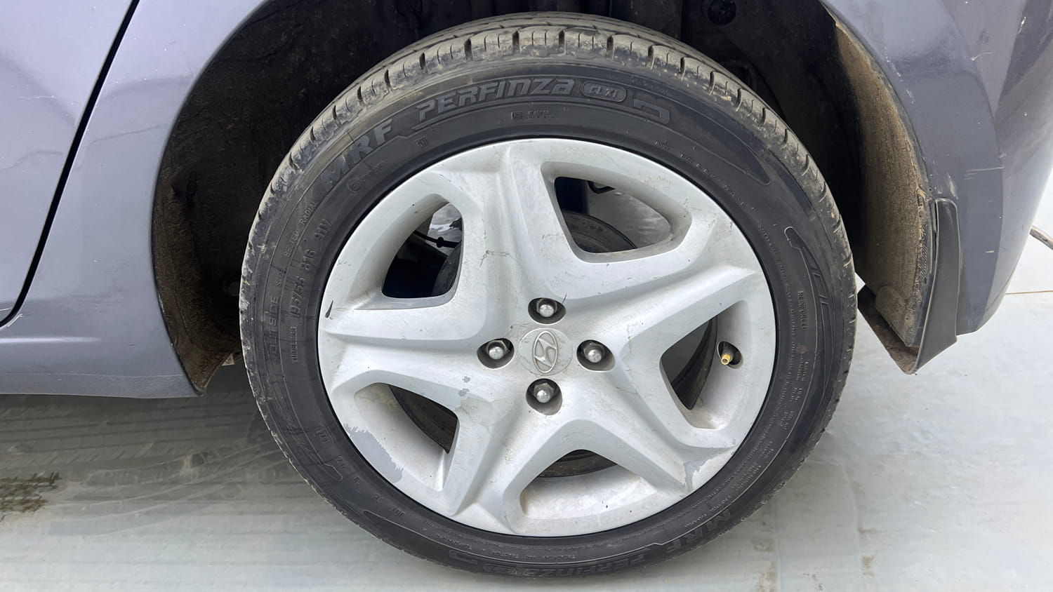Used 2018 Hyundai Elite i20 Asta 1.2 Petrol Manual tyres LEFT REAR TYRE RIM VIEW