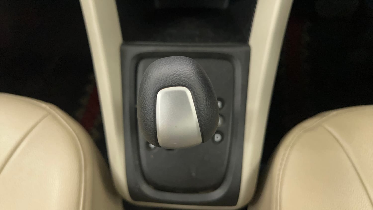 Used 2019 Maruti Suzuki Celerio VXi AMT Petrol Automatic interior GEAR  KNOB VIEW