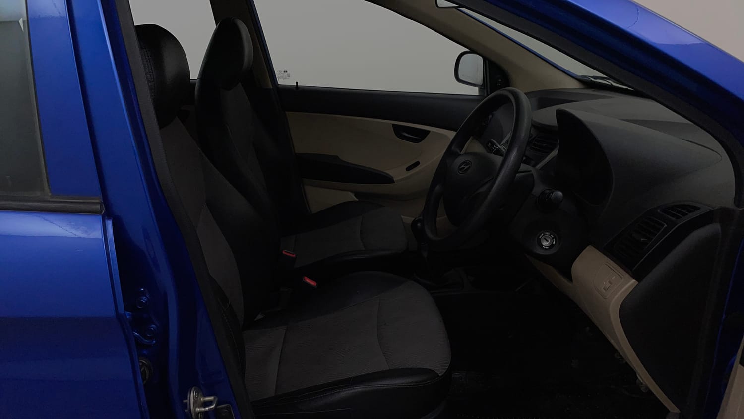 Used 2013 Hyundai Eon Era + Petrol Manual interior RIGHT SIDE FRONT DOOR CABIN VIEW