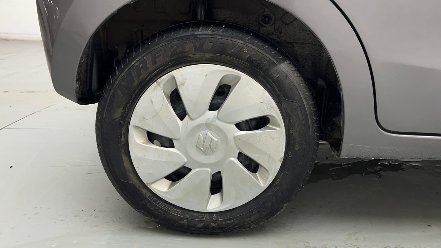 Used 2016 Maruti Suzuki Celerio VXi Petrol Manual tyres RIGHT REAR TYRE RIM VIEW