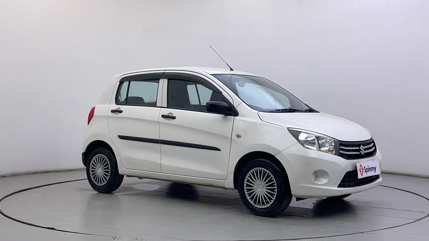 Used 2014 Maruti Suzuki Celerio VXi Petrol Manual exterior RIGHT FRONT CORNER VIEW