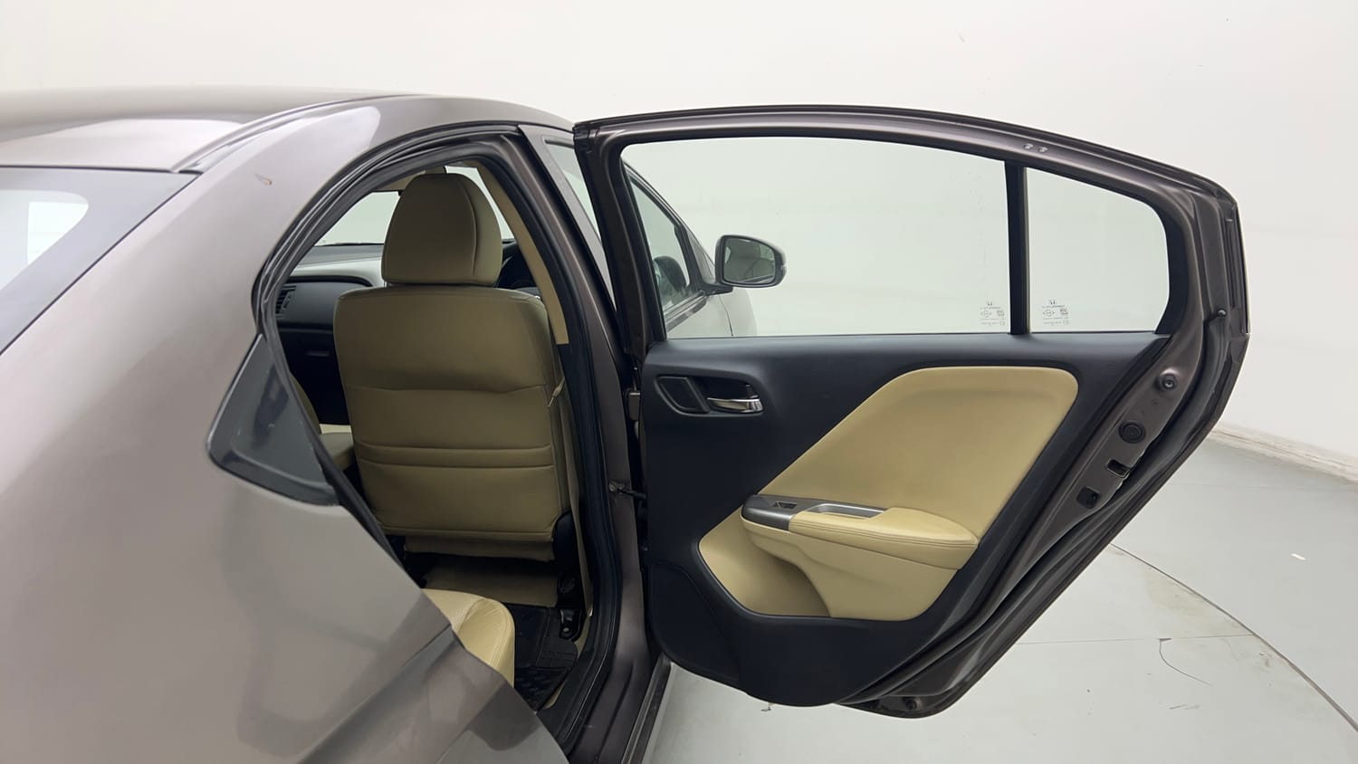 Used 2015 Honda City VX CVT Petrol Automatic interior RIGHT REAR DOOR OPEN VIEW