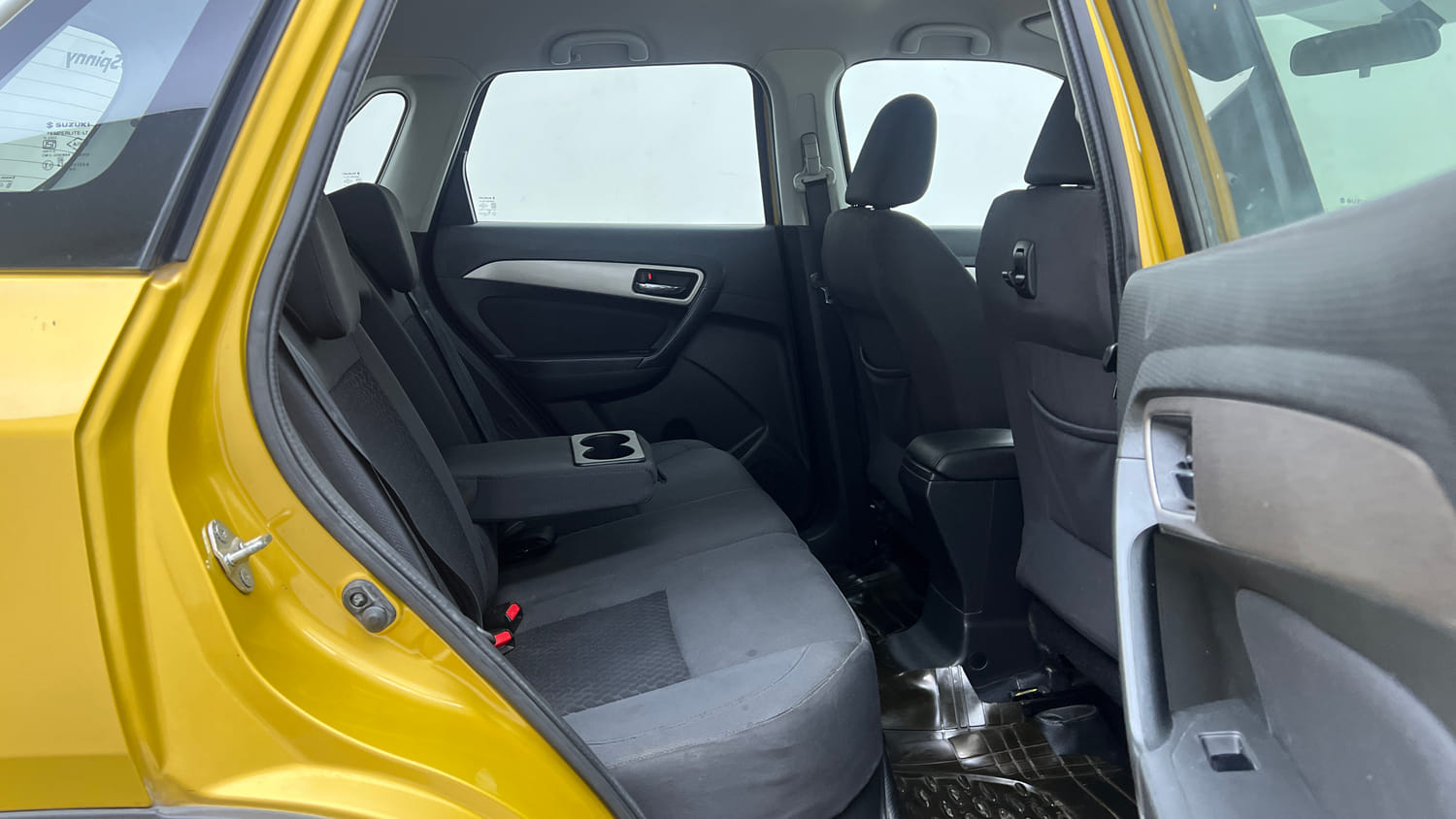 Used 2017 Maruti Suzuki Vitara Brezza [2016-2020] ZDi Plus Diesel Manual interior RIGHT SIDE REAR DOOR CABIN VIEW
