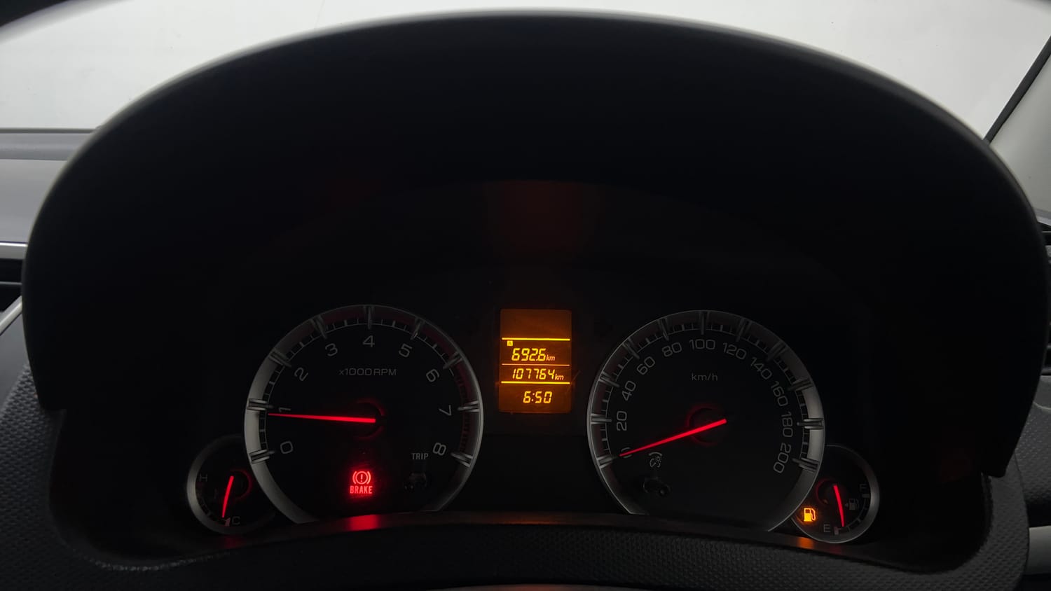 Used 2015 Maruti Suzuki Swift VXi Petrol Manual interior CLUSTERMETER VIEW