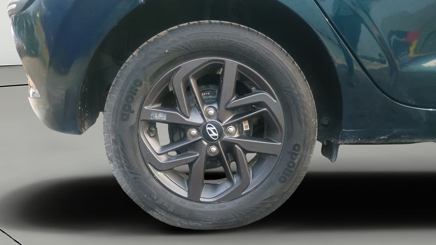Used 2021 Hyundai Grand i10 Nios Sportz 1.2 Kappa VTVT Petrol Manual tyres RIGHT REAR TYRE RIM VIEW