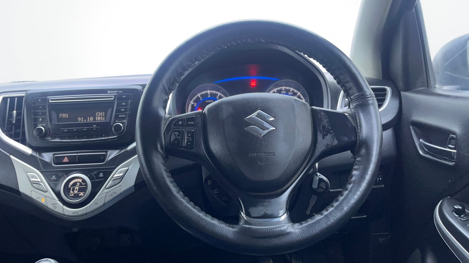 Used 2017 Maruti Suzuki Baleno Delta 1.2 Petrol Manual interior STEERING VIEW
